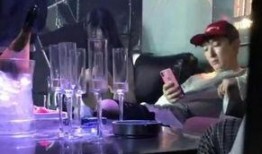 爆料鹿晗开夜店视频播放,神秘夜生活引发热议