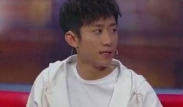 张一山自己爆料的视频,揭秘明星生活点滴