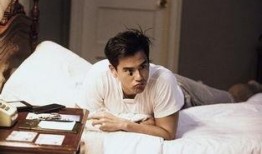 圈内人爆料彭于晏女朋友,神秘女友身份引热议