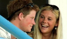 哈利前女友爆料视频