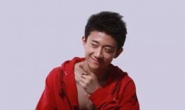 张一山自己爆料的视频,揭秘明星生活点滴